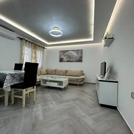Prestige Appartamento Fier